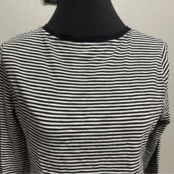 Old Navy Everywear Long Sleeve Crewneck Striped Top MEDIUM - Picture 2 of 7